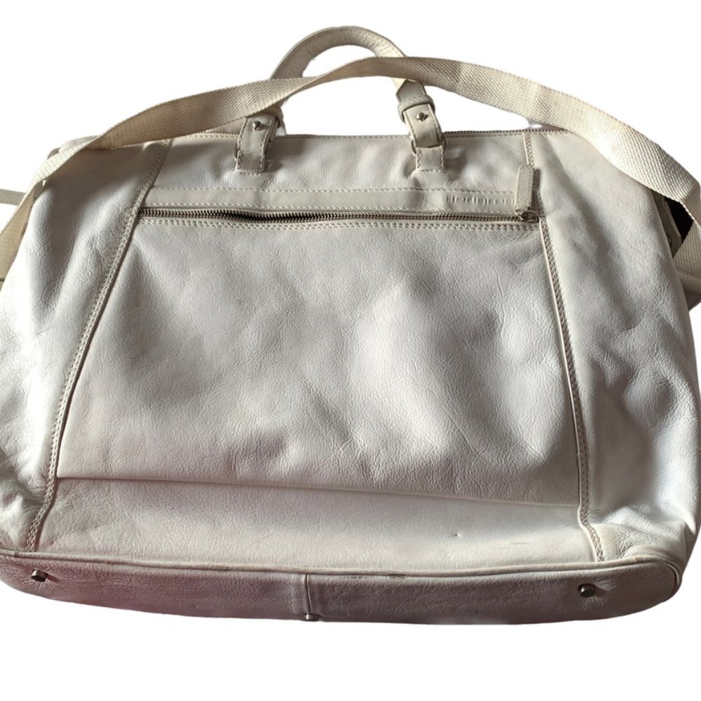 White Real Leather Large Bag, made in India, fits a laptop, Hedgren Inner City
